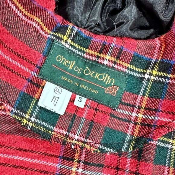 Irish O’Neil of Dublin plaid wool holiday winter cape S - Picture 2 of 7